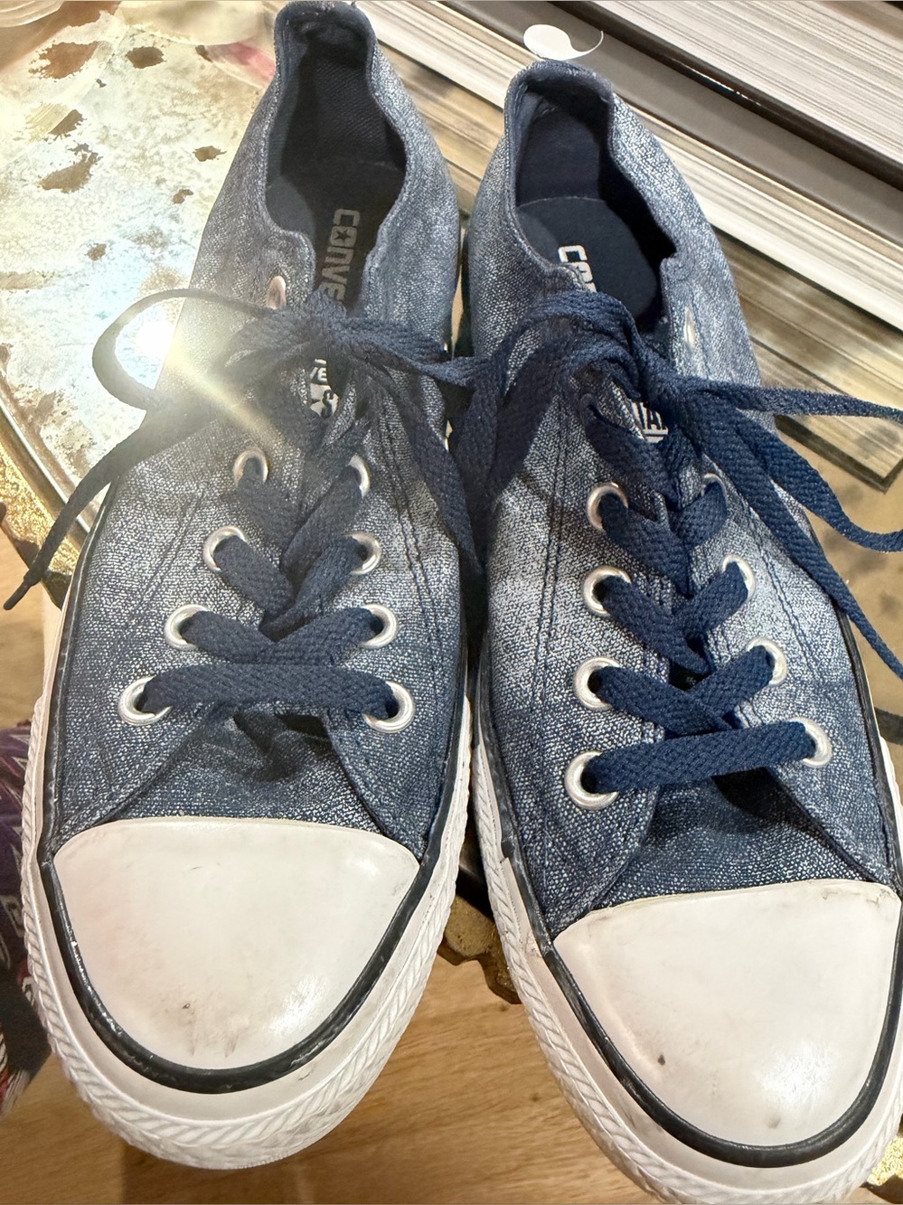 Converse low tops size 8